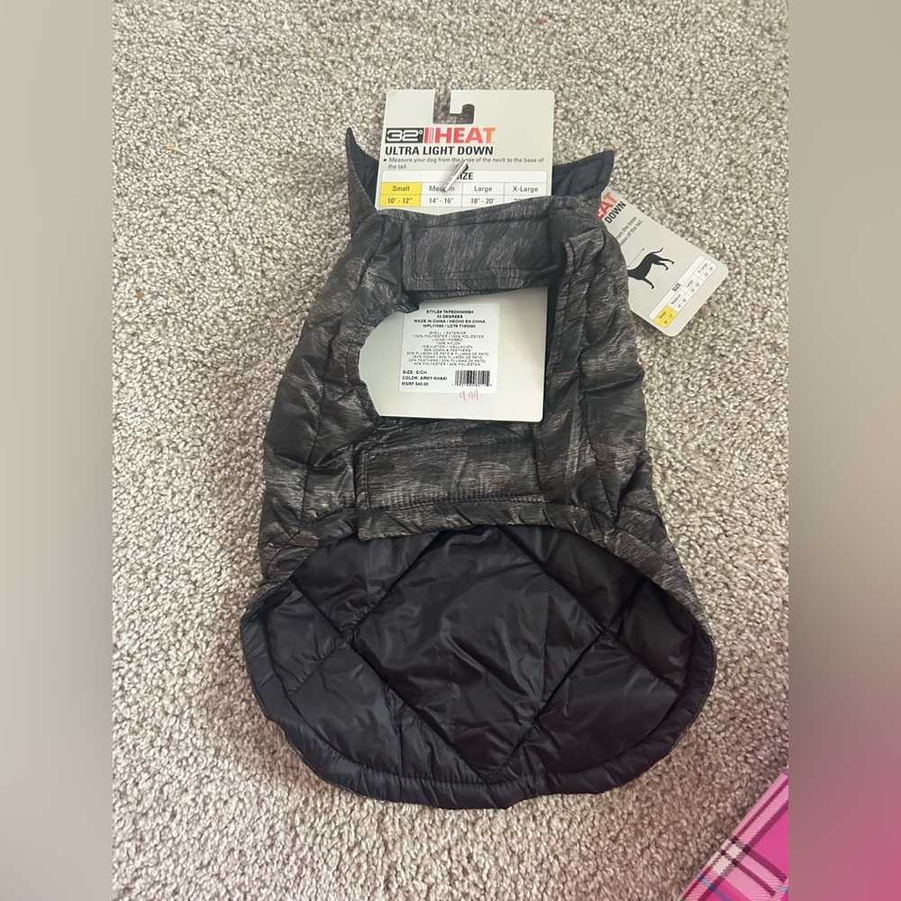32 Degrees Small Camo Ultra Light Down Dog Vest NWT - Picture 2 of 2